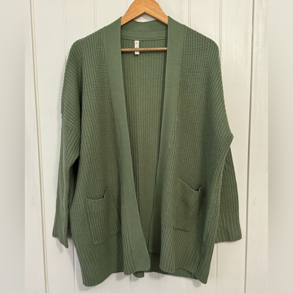 Women’s green sweater